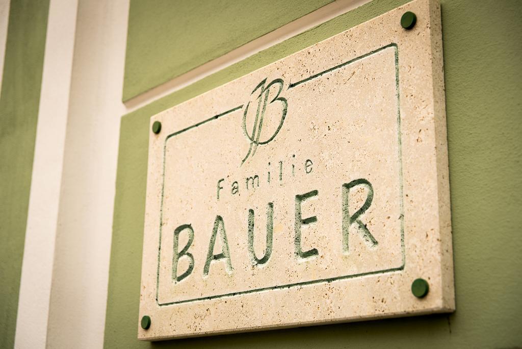 Weingut Familie Bauer 호텔 Grossriedenthal 외부 사진